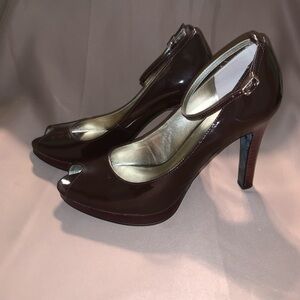 Nine West peep toe heels‎